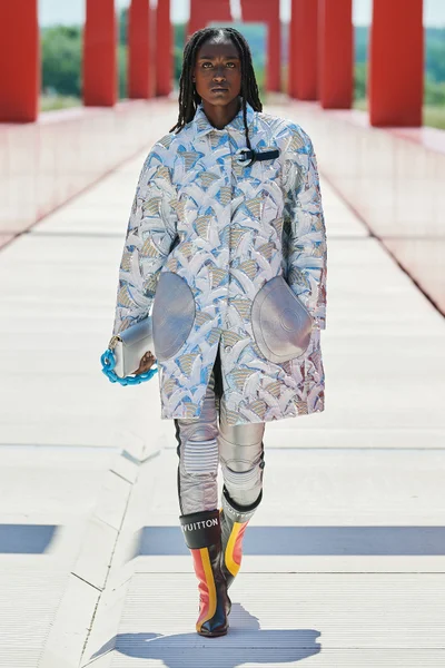 Look 13